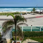 Frente Mar- Apto Pe Na Areia Com Charme E Conforto